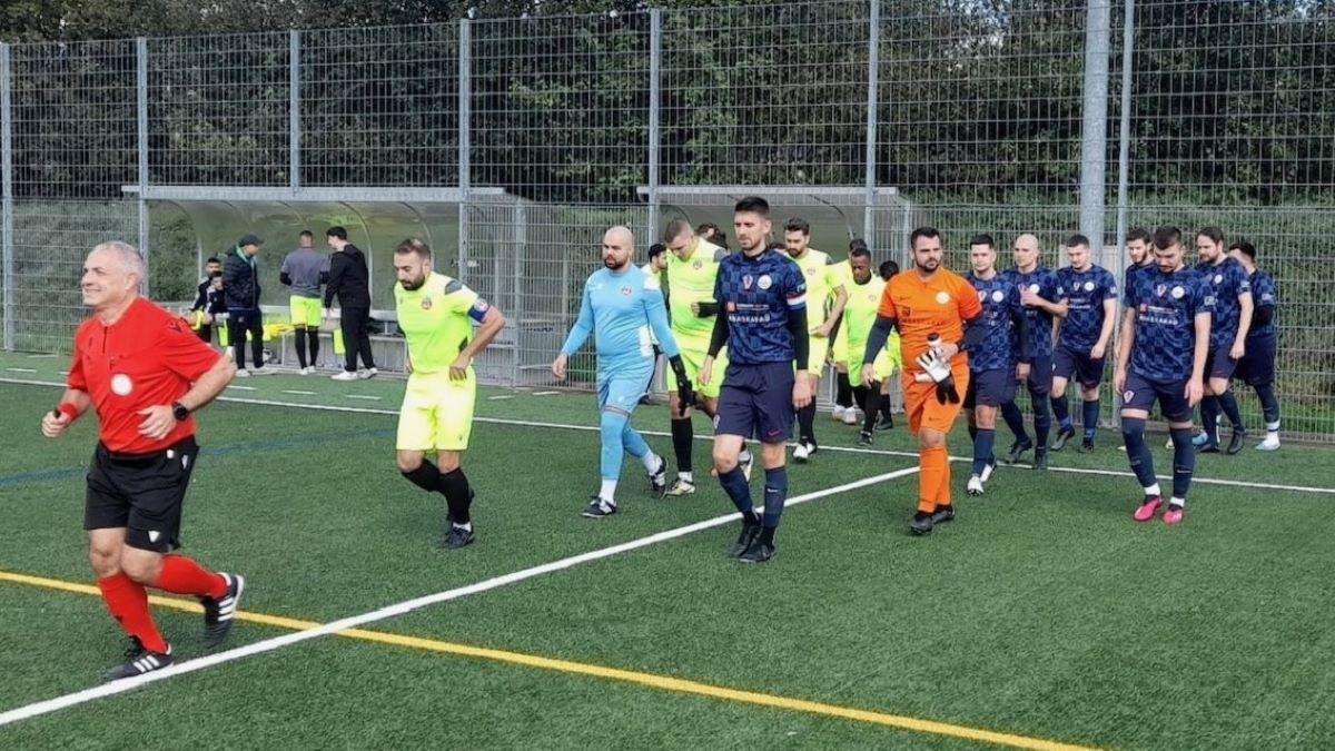 ZÜRICH: Uvjerljiva pobjeda Croatije protiv starih poznanika iz Schwamendingena Istrčavanje na teren / Foto: Fenix (I. Barišić)