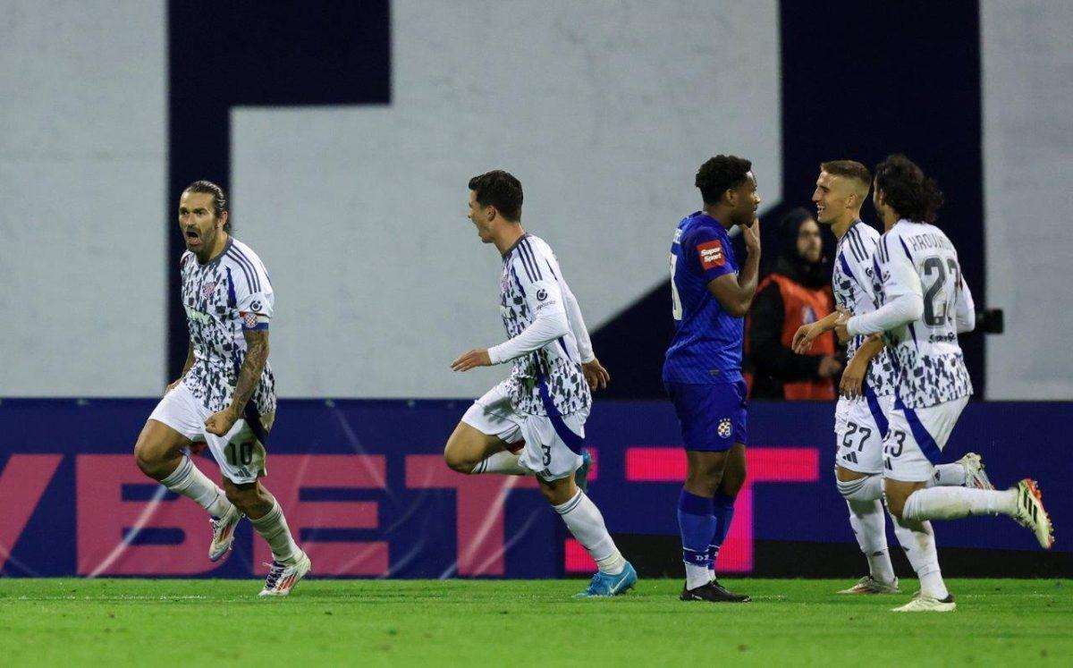 LIVAJA UTIŠAO MAKSIMIR: Turbulentni derbi Dinama i Hajduka odlučio pogodak Marka Livaje Slavlje Marka Livaje nakon pogotka u Maksimiru / Foto: Hina