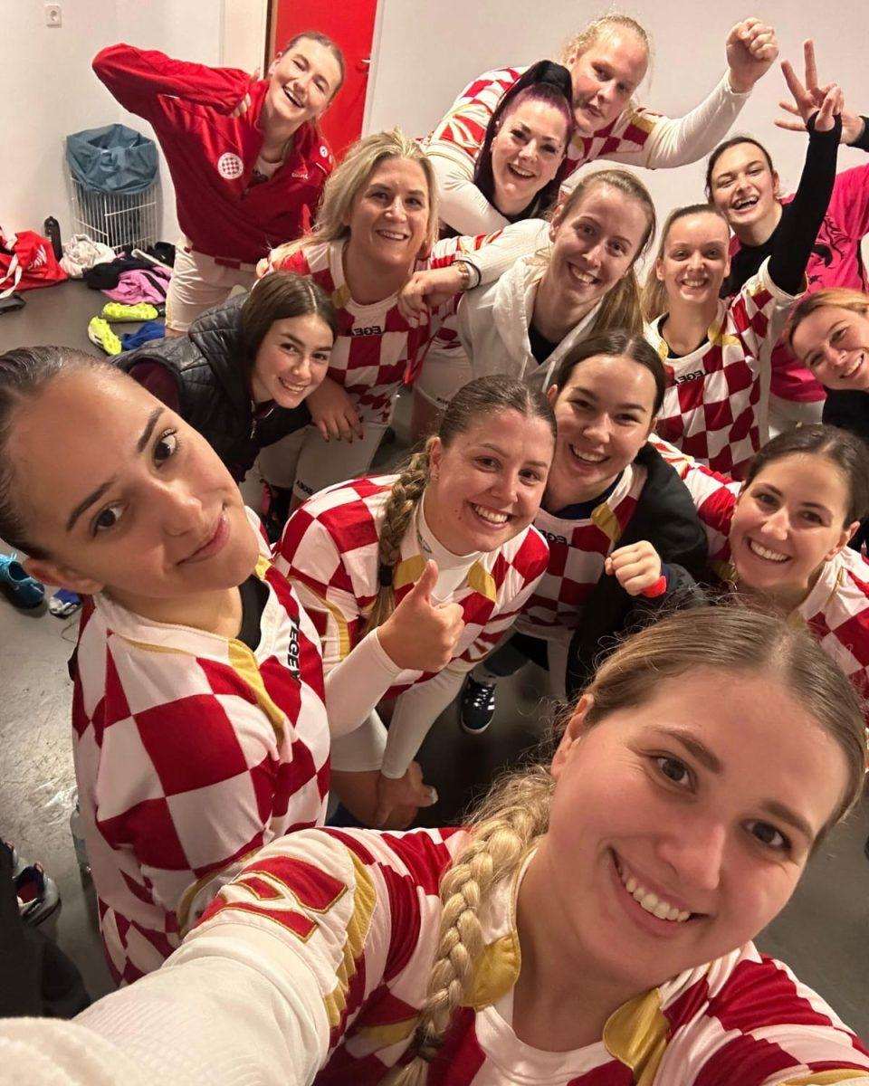 U DVIJE UTAKMICE DVIJE POBJEDE: Odličan start ženske ekipe Croatia München Ženska ekipa Croatije München / Foto: Fenix (SIM)