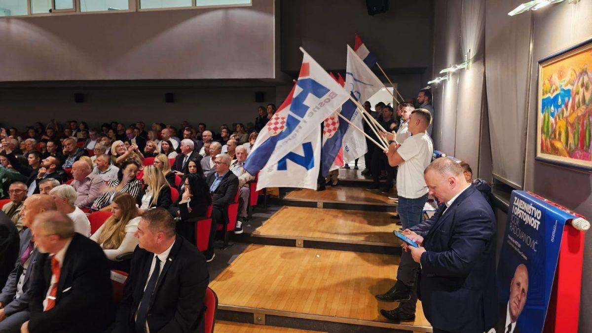 JEDINSTVO I SNAGA HDZ-a BIH: Predizborni skup Županijskog odbora HDZ BiH Vrhbosanske županije u Sarajevu Predizborni skup Županijskog odbora HDZ BiH / Foto: Fenix (HDZ BIH)