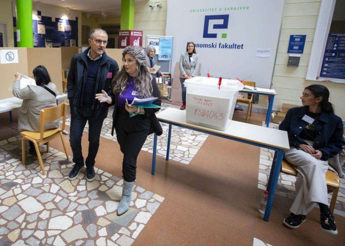 LOKALNI IZBORI U BiH: Hrvatske stranke zadržale nečelnička mjesta u većini općina s hrvatskom većinom, u Mostaru "ostvareni izborni ciljevi", u Žepču izgubljena načelnička pozicija a osvojena u Varešu Lokalni izbori u BiH (ILUSTRACIJA) / Foto: Anadolu