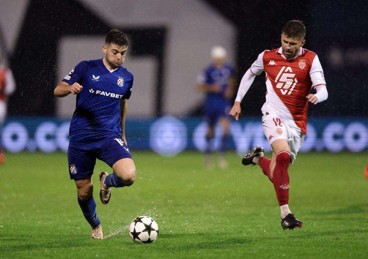 PREMDA SU OSVOJILI SAMO BOD: Nenad Bjelica čestitao igračima Dinama na pobjedi - evo i zašto Martin Baturina i Mohammed Salisu / Foto: Hina