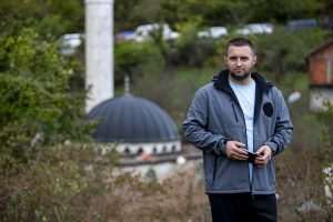 HEROJSTVO U NOĆI KATASTROFALNE POPLAVE: Donjojablanički imam Semir Jahić i supruga mu Amra spasili sedmero ljudi Donjojablanički imam Semir Jahić / Foto: Anadolu
