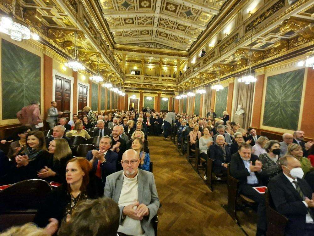 “GLAZBENA POSLASTICA” ZA DVOSTRUKU OBLJETNICU: Violinist Luka Ljubas i Zagrebački solisti očarali publiku u bečkom Musikvereinu Publika / Foto: Fenix (S.Herek)