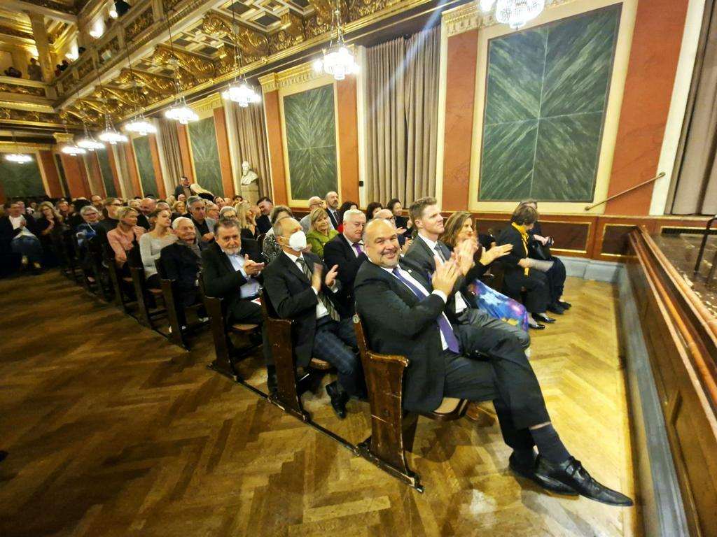 “GLAZBENA POSLASTICA” ZA DVOSTRUKU OBLJETNICU: Violinist Luka Ljubas i Zagrebački solisti očarali publiku u bečkom Musikvereinu / Foto: Fenix (S.Herek)