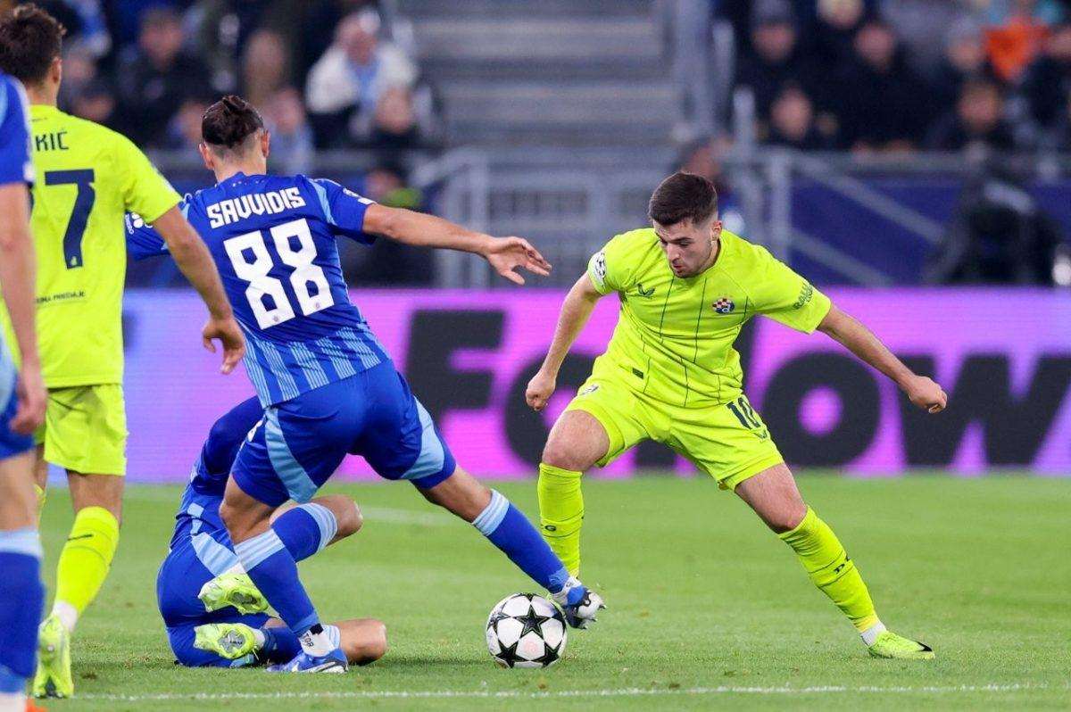 DINAMO PREGAZIO SLOVAN: Modra momčad u Bratislavi upisala veliku 4:1 pobjedu u Ligi prvaka Martin Baturina s loptom / Foto: Hina