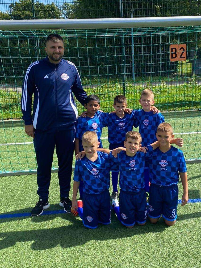 CROATIA BASEL: Veselje i veliki broj uzvanika na prvoj godišnjoj fešti Miro Dujmović i F juniori/ Foto: J. Mijić