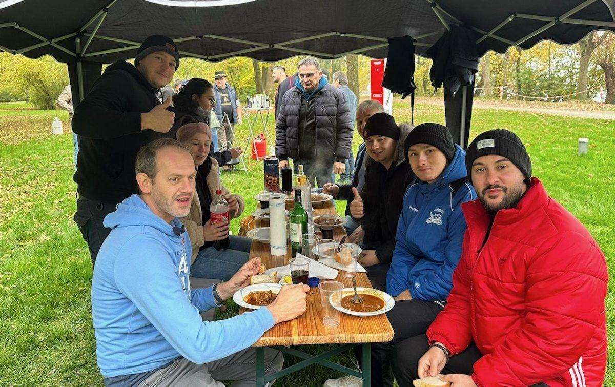 PRVA ČOBANIJADA U FRIEDRICHSHAFENU: Okupila ljubitelje hrvatske tradicije, dobre hrane i humanosti na Bodenskom jezeru Čobanijada u Friedrichshafenu/Foto: Fenix (Branislav Stanković)
