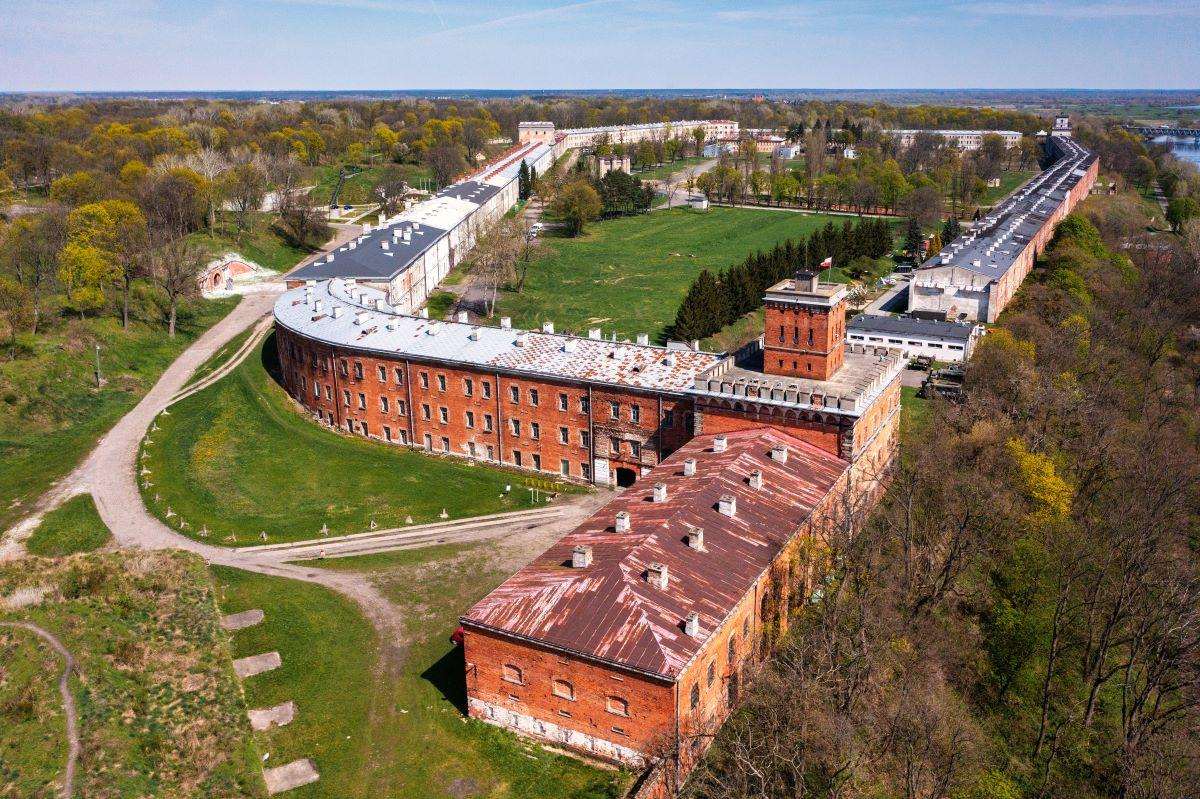POLEN-REISE: Kosten Sie Polen mit ORLEN Wisła Płock! Modlin /Foto: Fenix (PROMO)