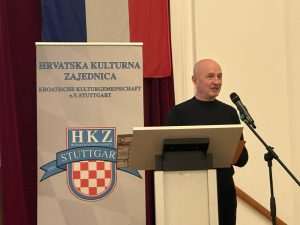 40 GODINA HKZ STUTTGART: Zrinko Jurić dirljivim riječima govorio o borbi za hrvatski identitet u Njemačkoj 40 GODINA HKZ STUTTGART: Zrinko Jurić dirljivim riječima govorio o borbi za hrvatski identitet u Njemačkoj