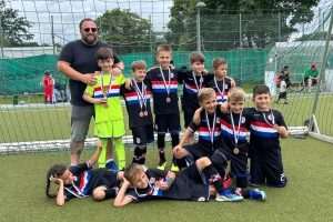 PONOS FC CROATIJE MÜNCHEN: Juniorska U9/I briljira na terenu i izvan njega PONOS FC CROATIJE MÜNCHEN: Juniorska U9/I briljira na terenu i izvan njega