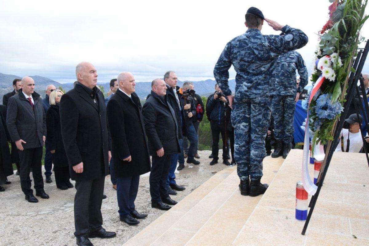 MINISTAR MEDVED U DUBROVNIKU: Zahvalnost hrabrim hrvatskim braniteljima koji su prije 33 godine obranili Srđ i Dubrovnik Dan dubrovackih branitelja / Foto: Hina