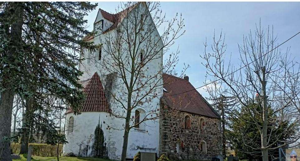 „ SELO DUHOVA“ U NJEMAČKOJ KOJE OŽIVLJAVA NA BADNJAK: Ovo malo selo, koje je nekoć bilo dom brojnih obitelji, sada stoji prazno i prepušteno vremenu Crkva u Kursdorfu / Foto: Preslik/FM