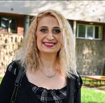SKOČILA S TREĆEG KATA KUĆE I PLIVALA PO BUJICI KAKO BI SPASILA KĆERKU: Evo tko je "Hercegovka godine" SKOČILA S TREĆEG KATA KUĆE I PLIVALA PO BUJICI KAKO BI SPASILA KĆERKU: Evo tko je "Hercegovka godine"