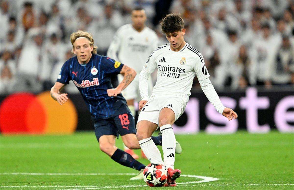 SVI REZULTATI LIGE PRVAKA: Težak poraz Bayerna kod Feyenoorda, PSG pobijedio Manchester City, Reala uz asistenciju Modrića deklasirao Salzburg Arda Guler u napadu protiv igrača Salzburga / Foto: Anadolu