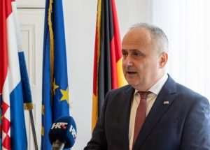 GOSPODARSKO POVEZIVANJE DVIJU ZEMALJA: Predstavljen Njemačko-hrvatski forum u Veleposlanstvu Republike Hrvatske GOSPODARSKO POVEZIVANJE DVIJU ZEMALJA: Predstavljen Njemačko-hrvatski forum u Veleposlanstvu Republike Hrvatske