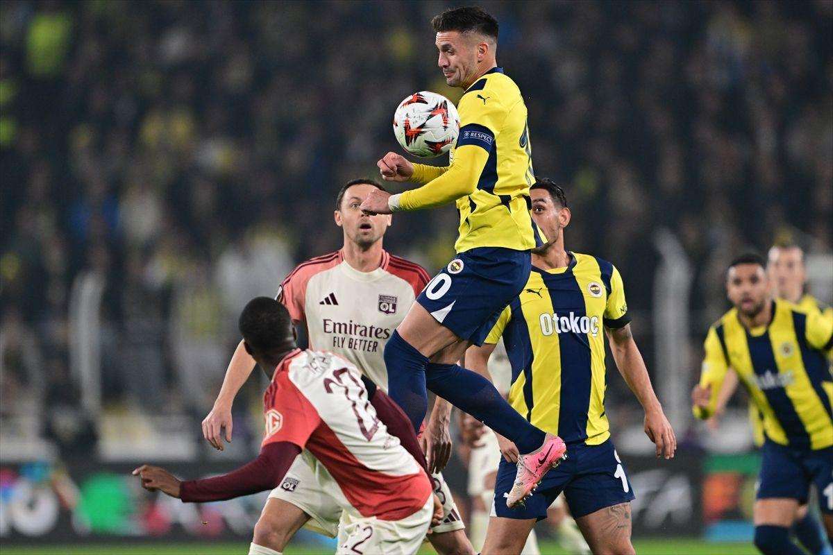 EUROPSKA LIGA: Poraz Hoffenheima doma od Tottenhama, Olympiakos u gostima porazio Porto, remi Fenerbahčea i Lyona Detalj s utakmice Fenerbahcea i Olympique Lyona / Foto. Anadolu