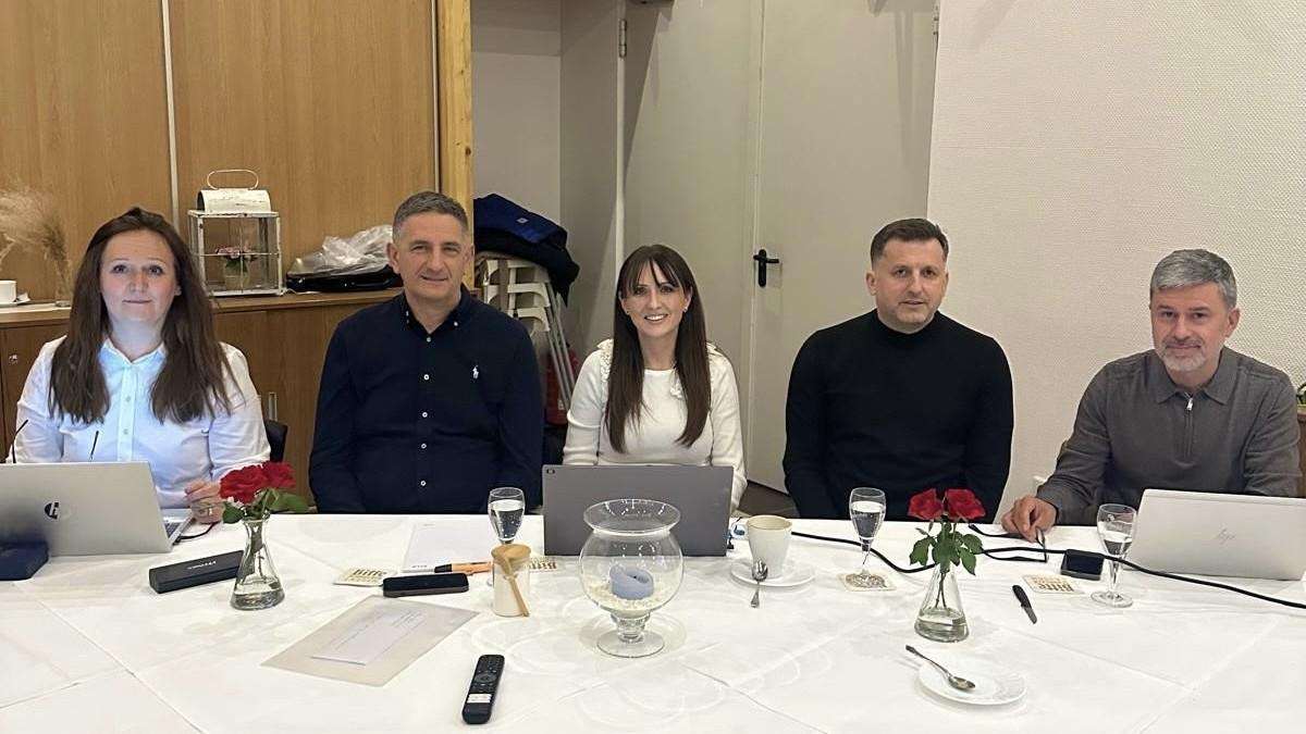 FRANKFURT: Helgi Marelji jednoglasno produžen mandat na čelu Livanjske zajednice Frankfurt  