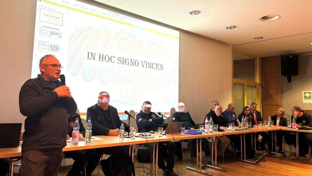 VEČER SJEĆANJA U FRANKFURTU: Na tribini „Ponosimo se onima koji su branili Hrvatsku“ svoja svjedočanstva kazivala 22 hrvatska branitelja Tribini „Ponosimo se onima koji su branili Hrvatsku“ / Foto: Fenix (Mato Župarić)