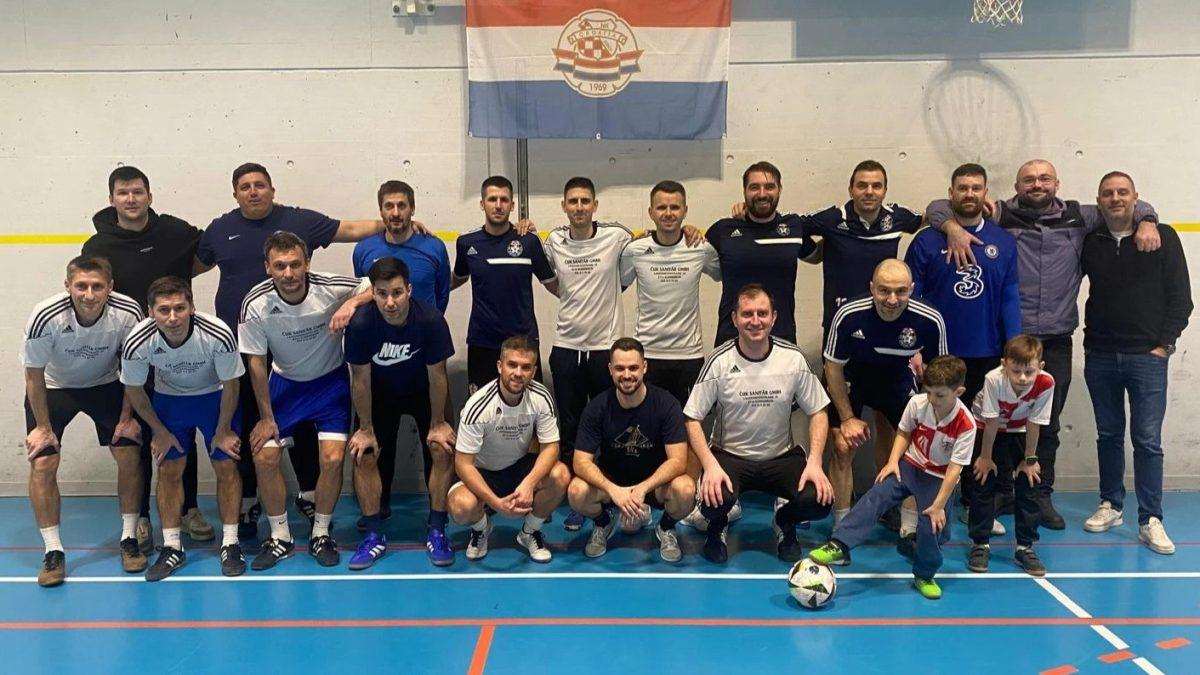 DVORANSKI TURNIR CROATIJE ZÜRICH: Momčad Exit pobjednik kod aktivnih momčadi, Martini ZH pobjednik kod seniora Igrači finalista momčadi Martini i Široki Brijeg / Foto: Fenix (Ivan Barišić)