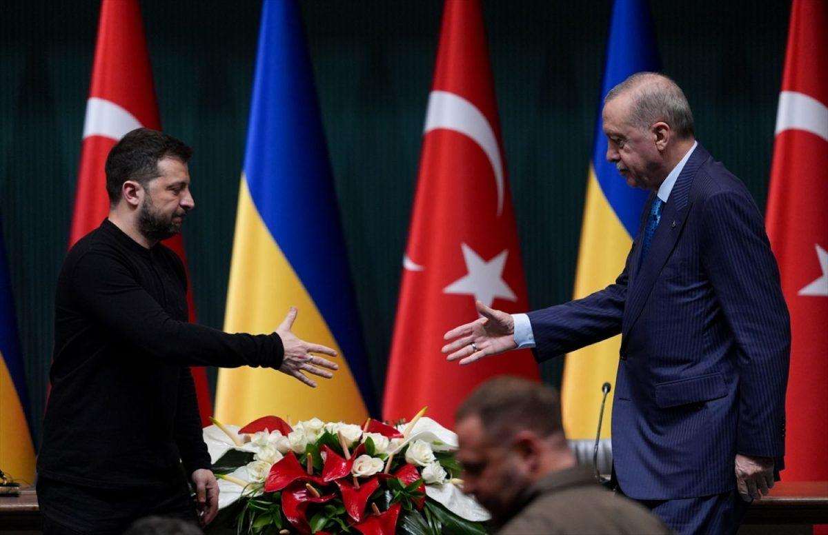 TRUMP JOŠ UVJERENIJI U ZAUSTAVLJANJE RATA U UKRAJINI: „To je besmislen rat. Nikada se ne bi dogodio da sam ja bio predsjednik“ Ukrajinski i turski predsjednici u Ankari / Foto: Anadolu