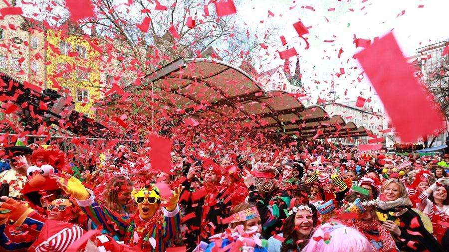 KARNEVALI NJEMAČKOJ DONOSE MILIJARDE: Sam grad Köln će od karnevala uprihoditi 850 milijuna eura Karneval u Njemačkoj / Foto: Rolf Vennenbernd/dpa