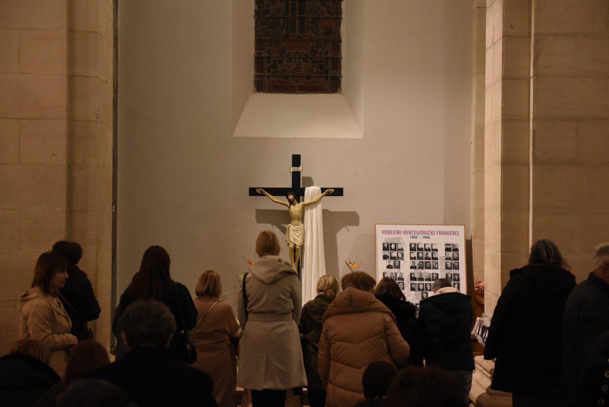 ŠIROKI BRIJEG: Hrvatski predstavnici iz Crne Gore odali počast pobijenim franjevcima