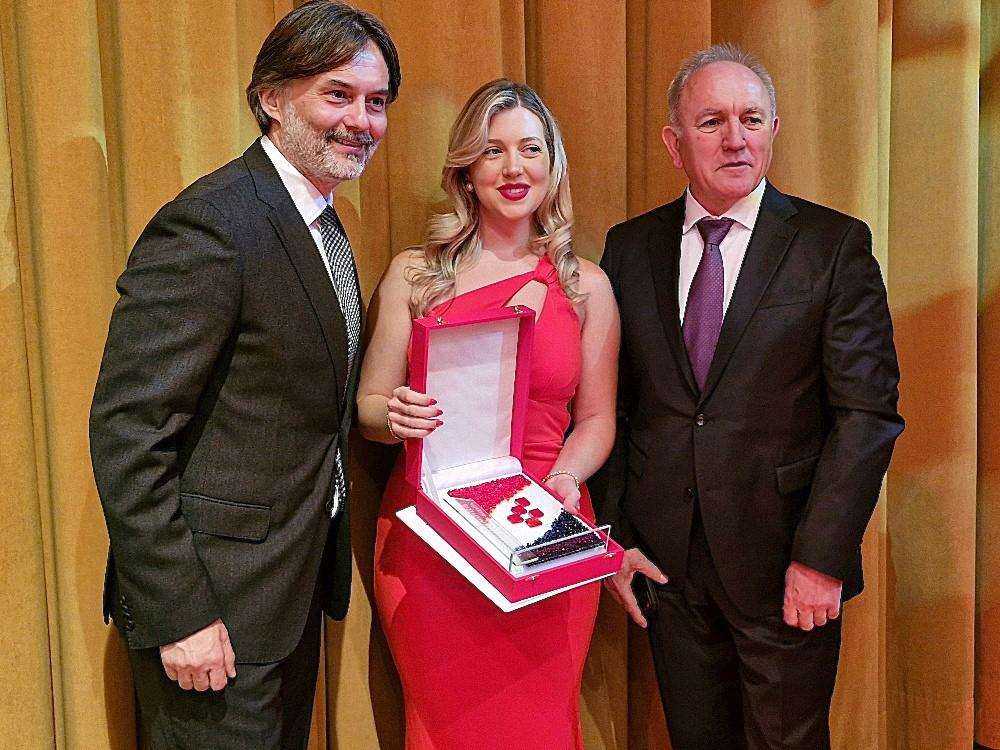 DVADESET GODINA GLAMURA I PRIZNANJA: "Hrvatski Oscar" ponovno okuplja iseljenu Hrvatsku Dražen Klarić, Katarina Moguš i Stipe Puđa / Foto: Fenix (Snježana Herek)
