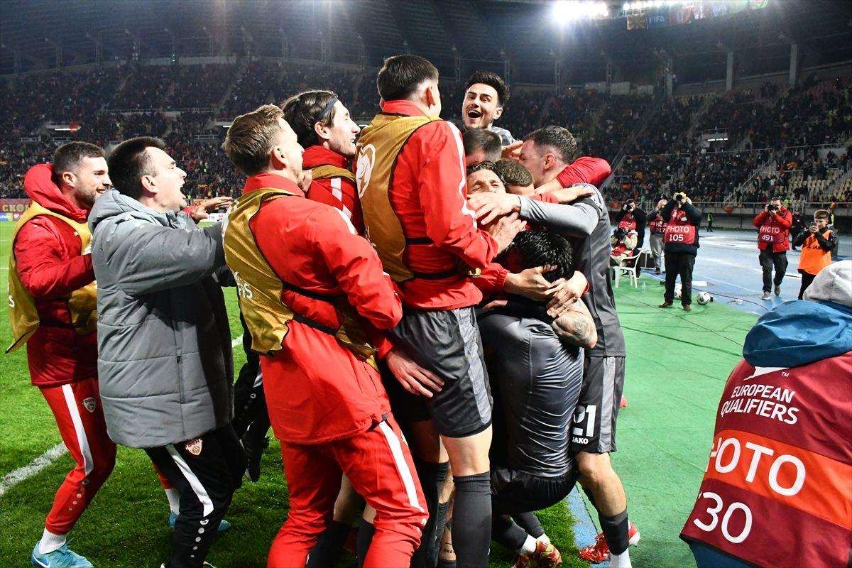 U KVALIFIKACIJSKOJ SKUPINI ZA SP U KOJOJ NASTUPA HRVATSKA: Češka u gostima svladala Gibraltar 4:0, Crna Gora pogotkom u 90+6. minuti svladala Farske otoke Slavlje igrača Makedonije nakon pogotka / Foto: Anadolu