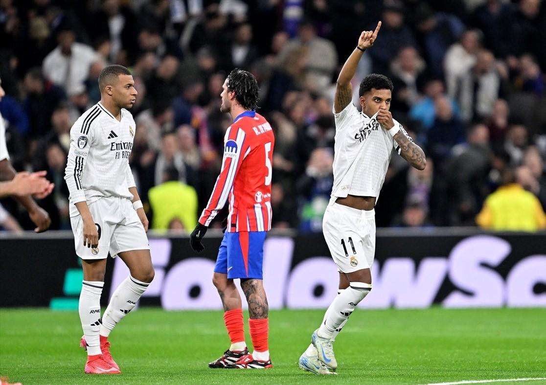 REZULTATI LIGE PRVAKA: Real na Bernabeu bolji od Atletica, Arsenal u gostima sa 7:1 potopio PSV, Borussia (D) remizirala sa Lilleom Rodrygo slavi pogodak / Foto: Anadolu