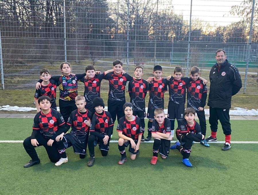 U-10 FC CROATIA MÜNCHEN: "Croatijo volim tvoje boje, ne bi iz te da me Bayern zove" U-10 momčad Croatije München / Foto: Fenix (SIM)