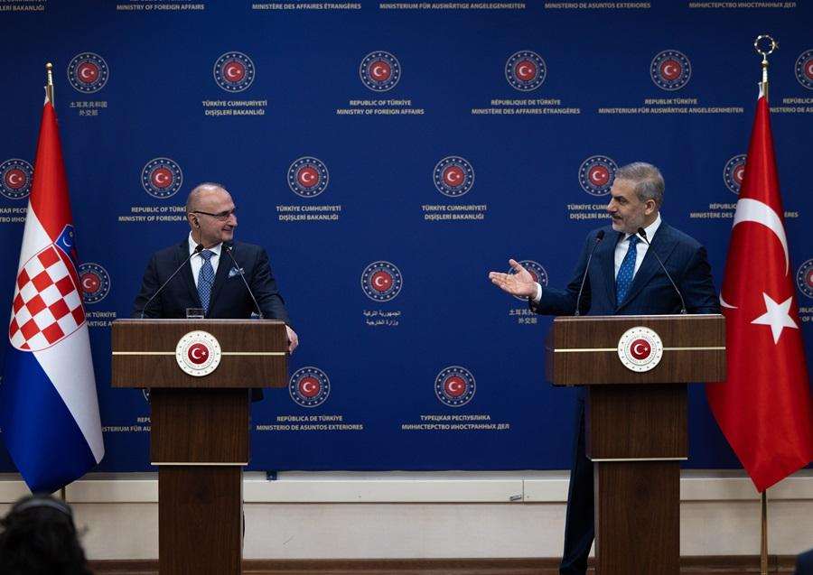 GRLIĆ RADMAN: Podržavamo suverenitet BiH, pozdravljamo konstruktivnu ulogu Turske Hakan Fidan i Gordan Grlić Radman / Foto: Hina