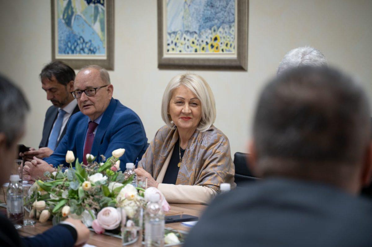 HNS-a BIH: Spriječiti daljnju eskalaciju napetosti, pristupanje izmjenama Izbornog zakona i trajnoj zaštiti prava Hrvata neodgodivo