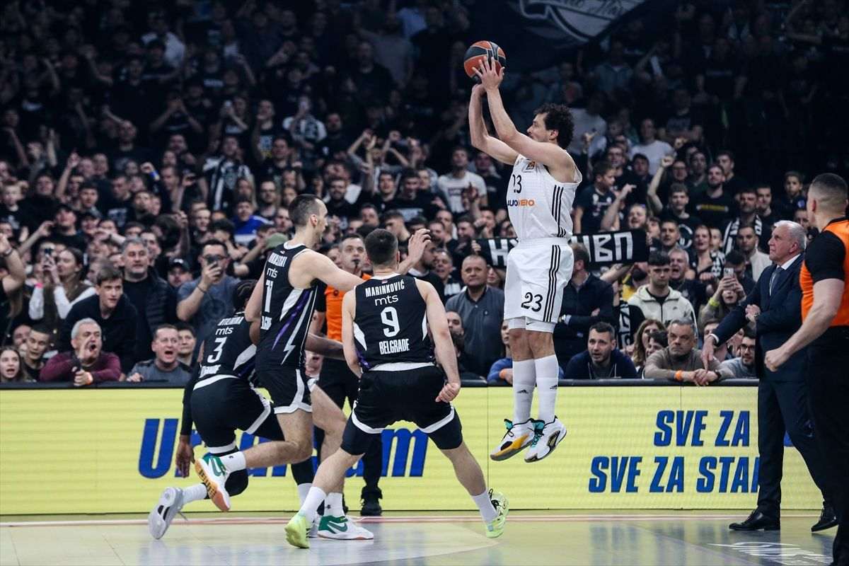 PORAZ PARTIZANA U BEOGRADU: Mario Hezonja postigao 12 koševa u pobjedi Reala ostvarenoj šutem za zvukom sirene Detalj s utakmice Partizana i Reala / Foto: Anadolu