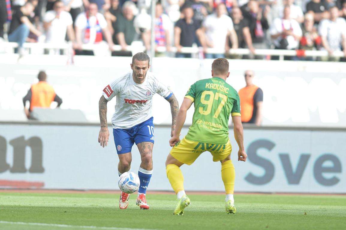 NOVI KIKS HAJDUKA: Istra pred više od 23.000 navijača na Poljudu priredila senzaciju Susret 31. kola HNL-a Hajduk - Istra 1961. / Foto: Hina