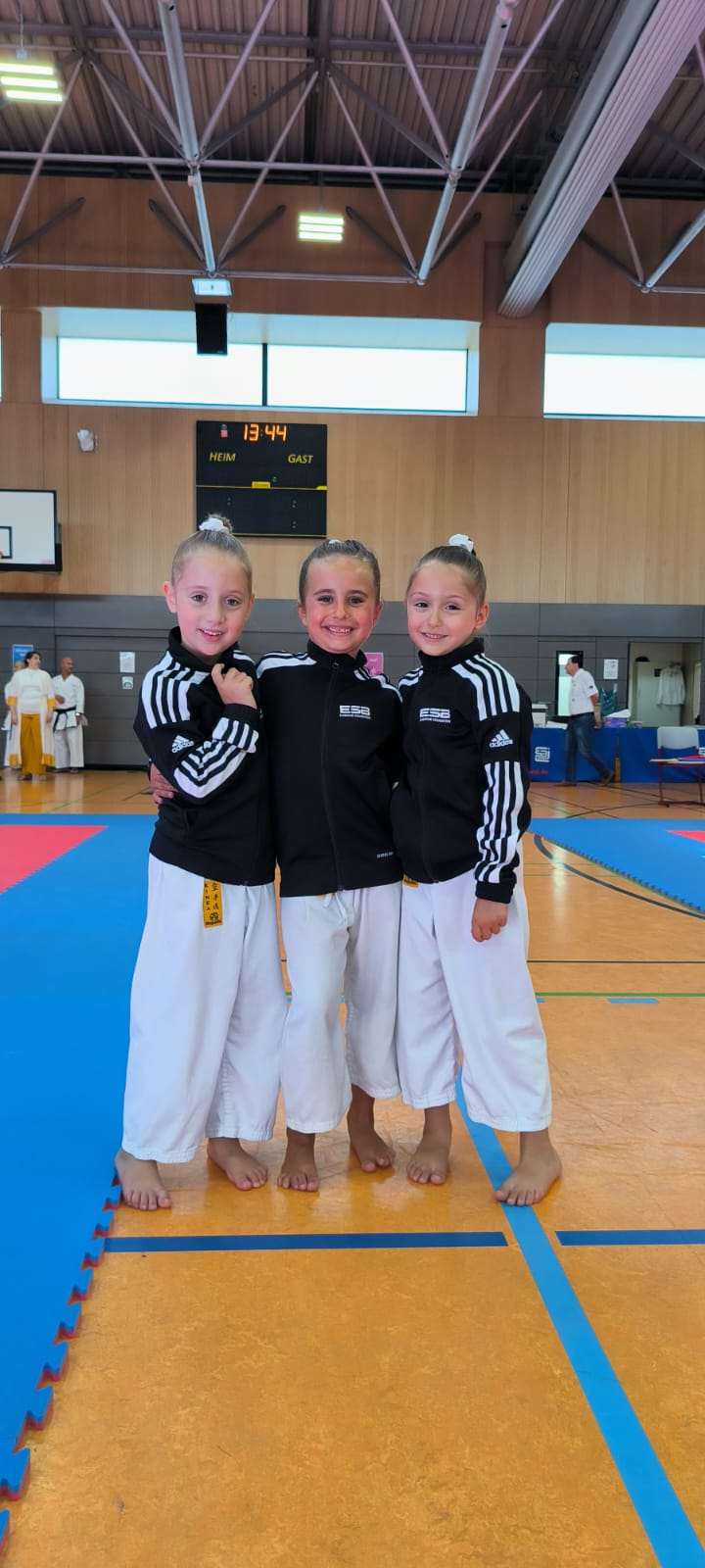 MALE HRVATICE IZ TRAUNREUTA: Lena i Hana Đalok pišu sportsku priču za pamćenje u Njemačkoj MALE HRVATICE IZ TRAUNREUTA: Lena i Hana Đalok pišu sportsku priču za pamćenje u Njemačkoj