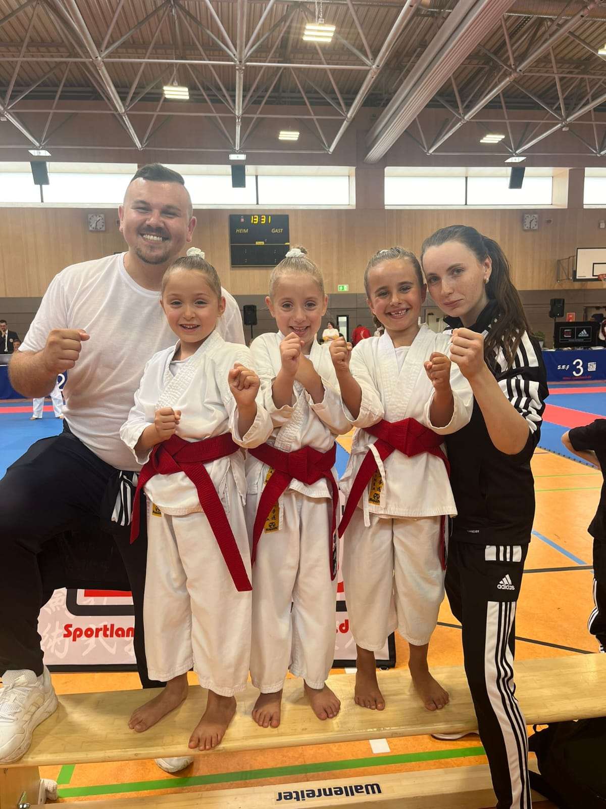 MALE HRVATICE IZ TRAUNREUTA: Lena i Hana Đalok pišu sportsku priču za pamćenje u Njemačkoj MALE HRVATICE IZ TRAUNREUTA: Lena i Hana Đalok pišu sportsku priču za pamćenje u Njemačkoj