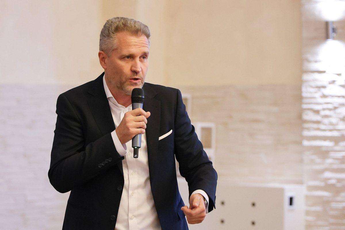 Europski zastupnik AfD Peter Bystron je izgubio imunitet u istrzi navodnog hitlerovskog pozdrava / Foto: Daniel Löb/dpa