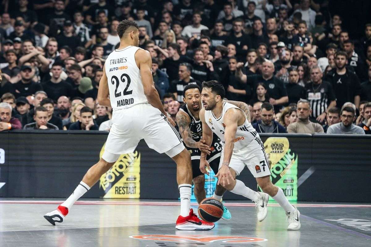 PORAZ PARTIZANA U BEOGRADU: Mario Hezonja postigao 12 koševa u pobjedi Reala ostvarenoj šutem za zvukom sirene Detalj s utakmice Partizana i Reala / Foto: Anadolu