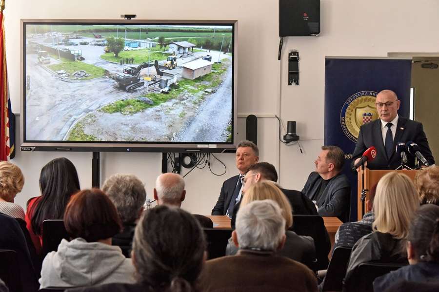 Medved nazočio identifikaciji posmrtnih ostataka žrtava iz Domovinskog rata / Foto: Hina