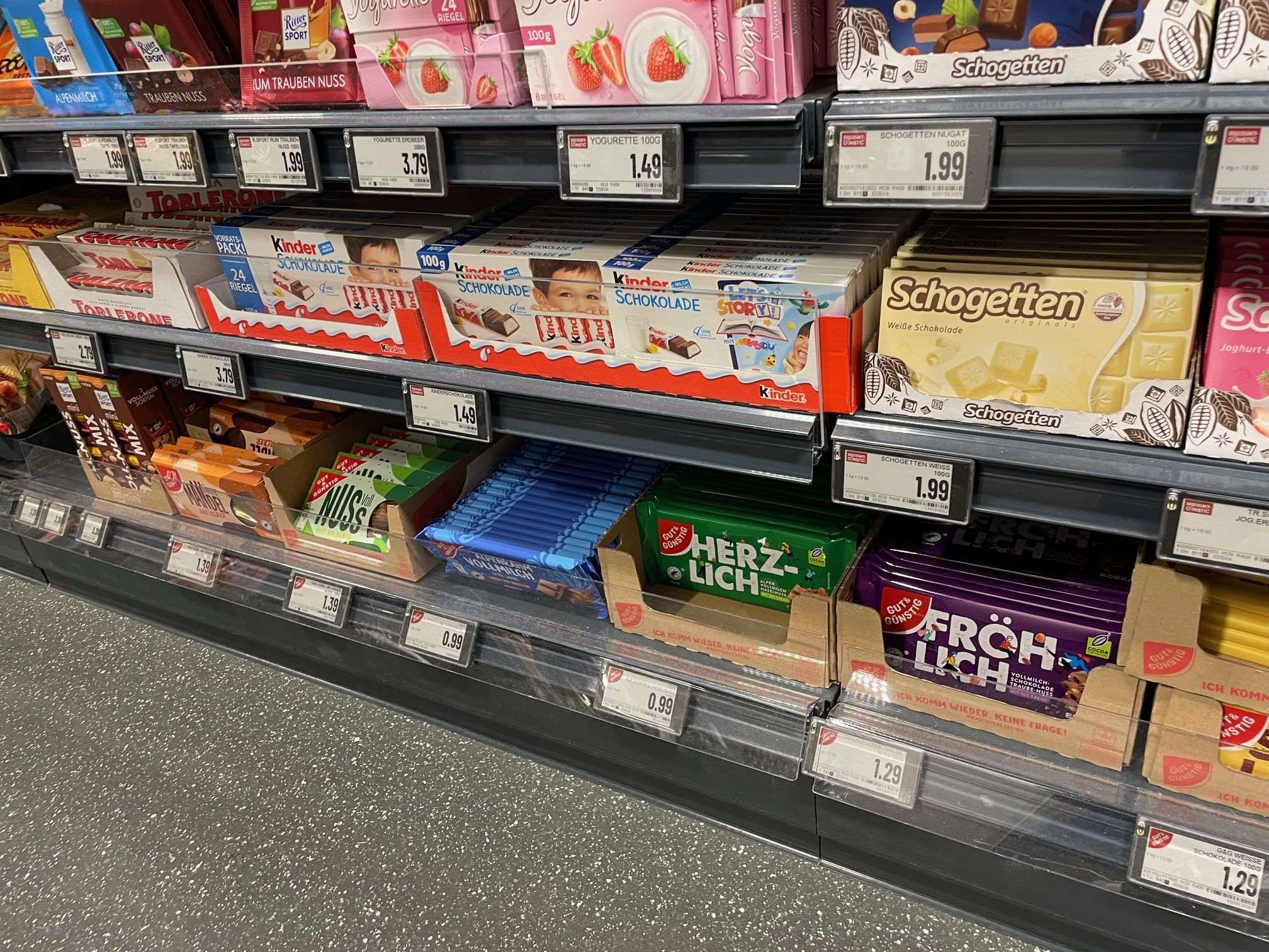 MILKA 4.99 EURA, SCHOGETTEN I RITTER SPORT 1.99 EURA: Kupci iznenađeni - Ovo su cijene čokolada u Njemačkoj Cijene čokolada/ Foto: Fenix (SČ)