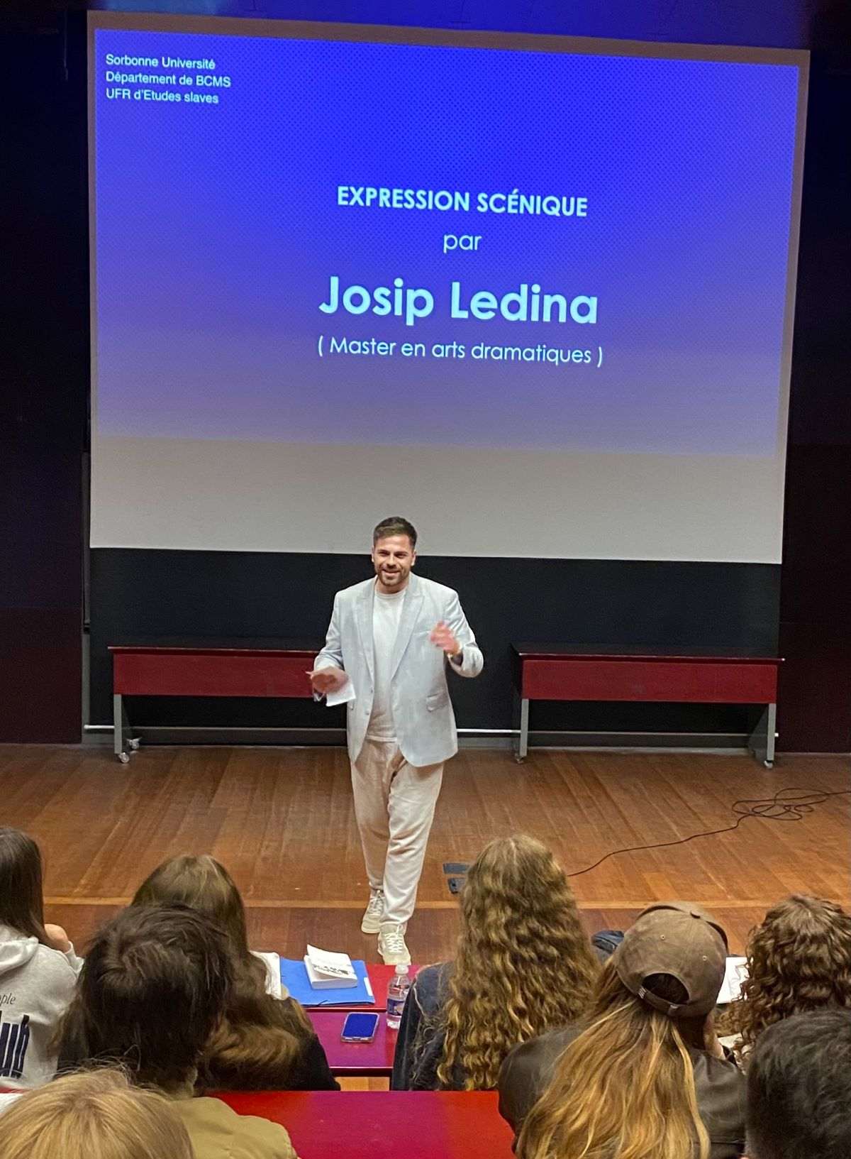 JOSIP LEDINA: Ponekad mi se čini da je moj život napeti akcijski film, a ja još ni tekst naučio nisam JOSIP LEDINA: Ponekad mi se čini da je moj život napeti akcijski film, a ja još ni tekst naučio nisam