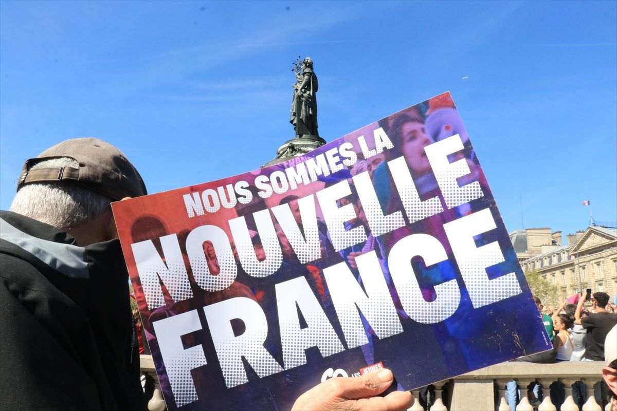PARIZ: Tisuće ljudi okupile se u znak potpore Marine Le Pen Tisuće ljudi okupile se u znak potpore Marine Le Pen / Foto: Anadolu