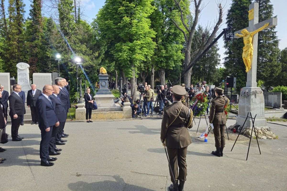 Komemoracija u povodu 80. obljetnice Bleiburške tragedije i Križnog puta hrvatskog naroda na Mirogoju / Foto: Fenix (MVEP)
