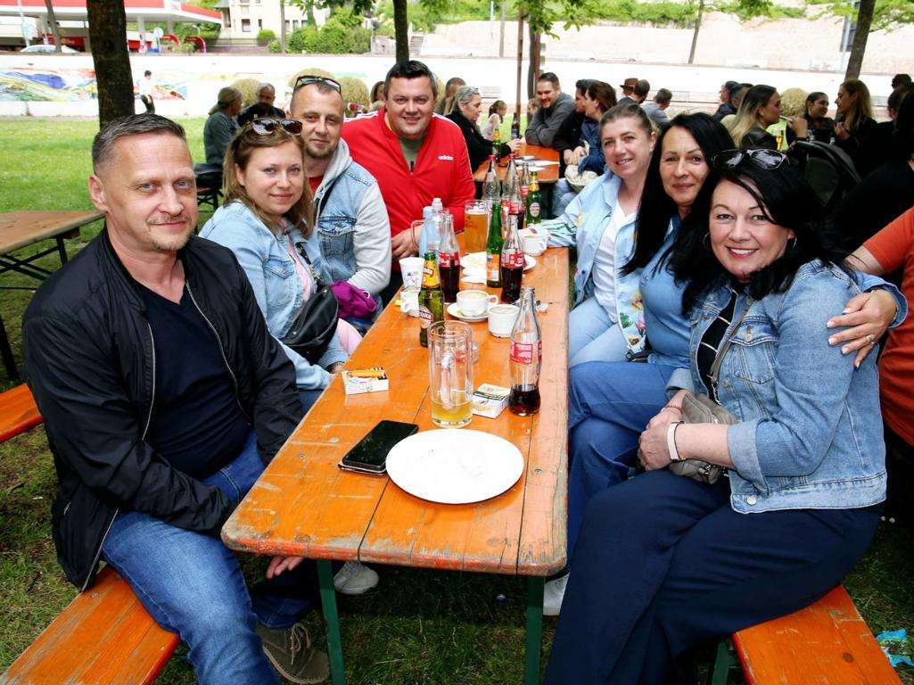 (FOTO) OKUPILO OKO 1.000 LJUDI: Hrvati u Calwu proslavili Očev dan uz ples, pjesmu i zabavu - oduševili i Nijemce (FOTO) OKUPILO OKO 1.000 LJUDI: Hrvati u Calwu proslavili Očev dan uz ples, pjesmu i zabavu - oduševili i Nijemce