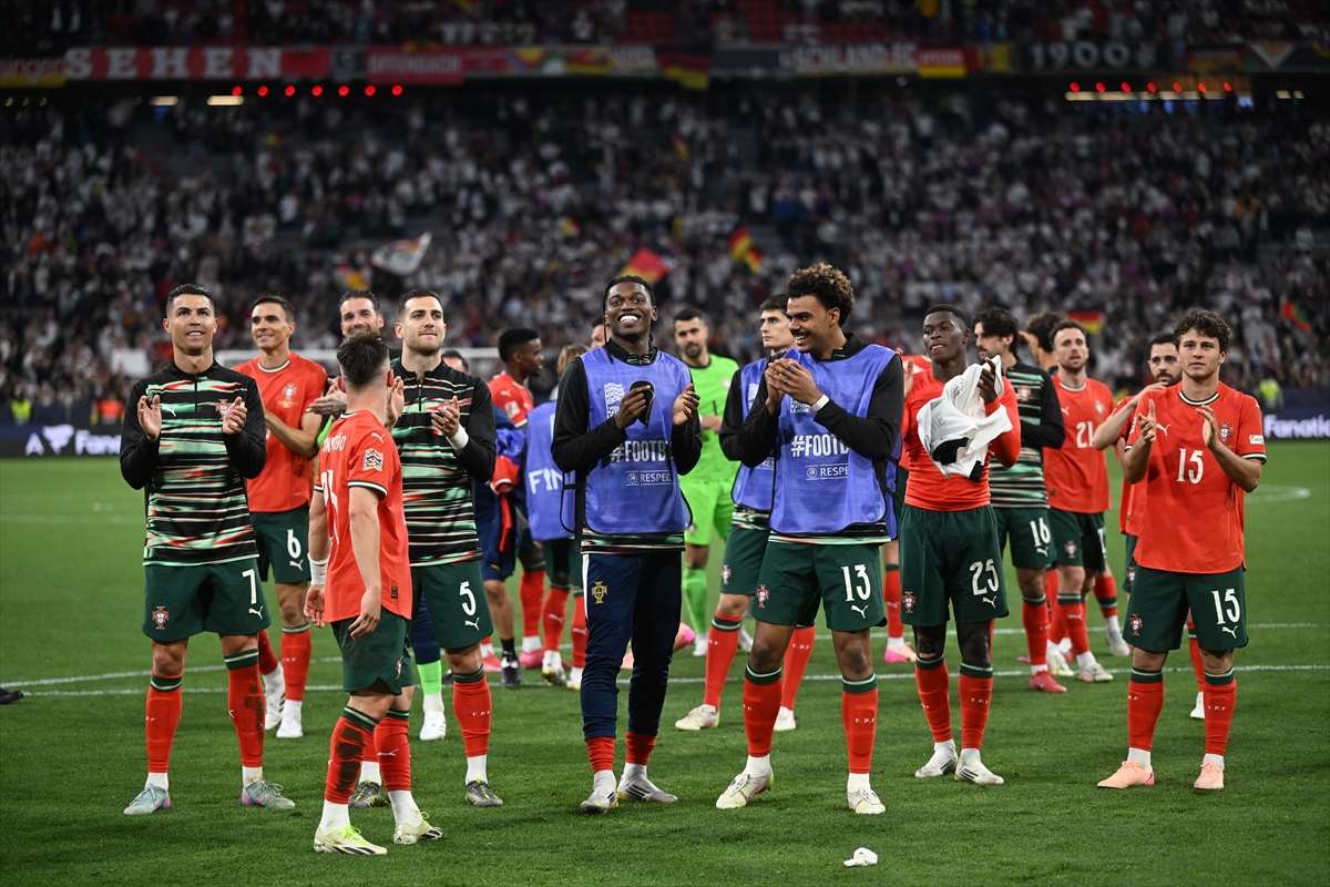 PORTUGAL POBJEDNIK LIGE NACIJA: Ronaldo i društvo s 5:3 srušili Španjolsku nakon drame jedanaesteraca Ronaldo sa suigračima slavi pobjedu (ILUSTRACIJA) / Foto: Anadolu