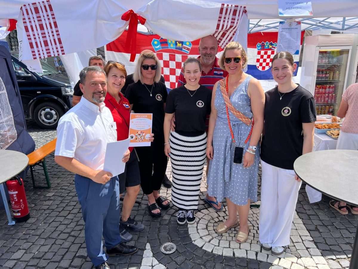 Hrvati na ljetnom festivalu u Augsburgu / Foto: Fenix (MR)
