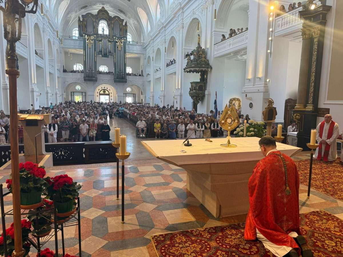 Misno slavlje na tradicionalnom hodočašću/ Foto: Fenix (SIM)