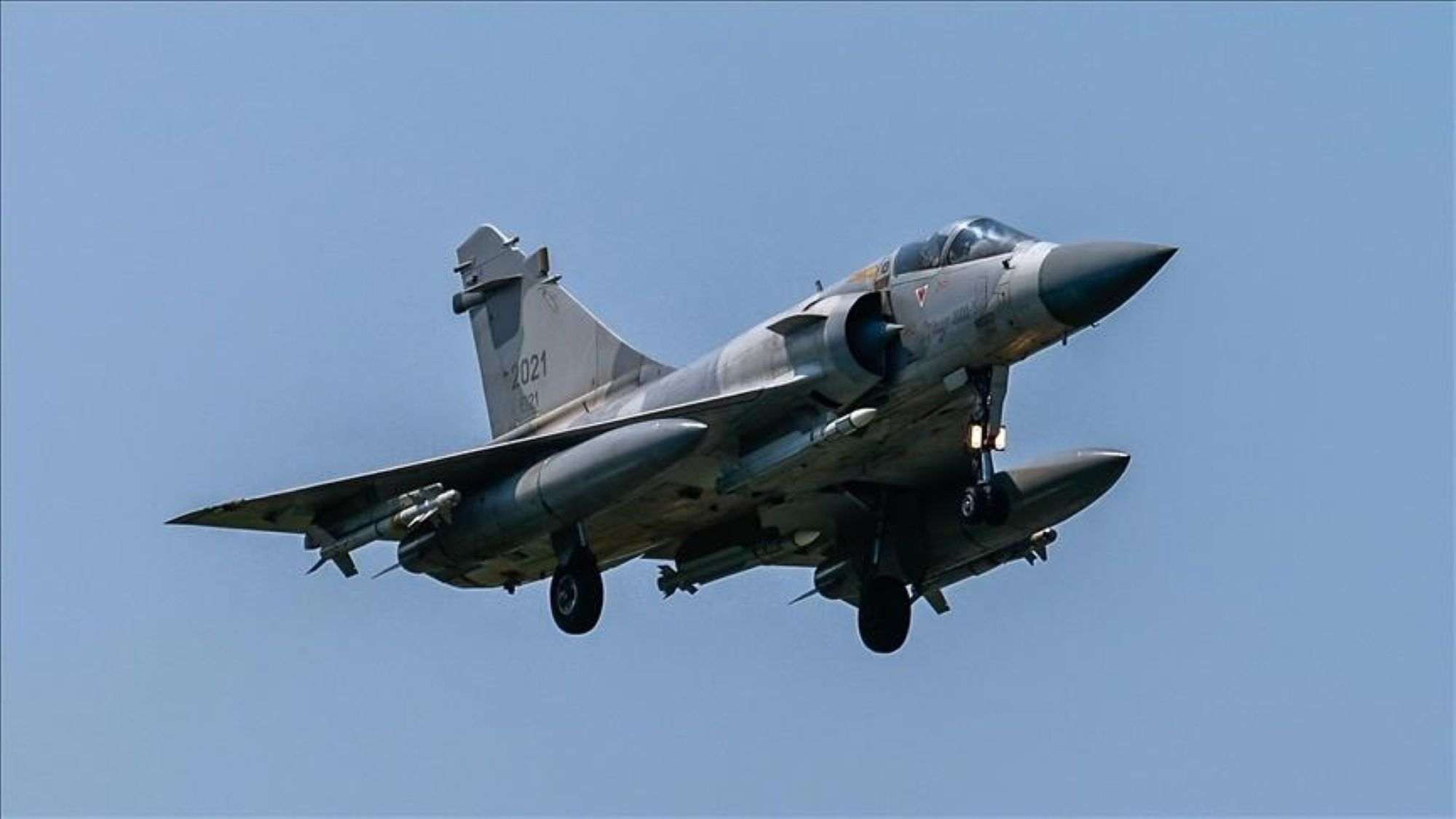 UKRAJINA OSTALA BEZ BORBENOG ZRAKOPLOVA: Francuski lovac Mirage-2000 srušio se u Ukrajini UKRAJINA OSTALA BEZ BORBENOG ZRAKOPLOVA: Francuski lovac Mirage-2000 srušio se u Ukrajini