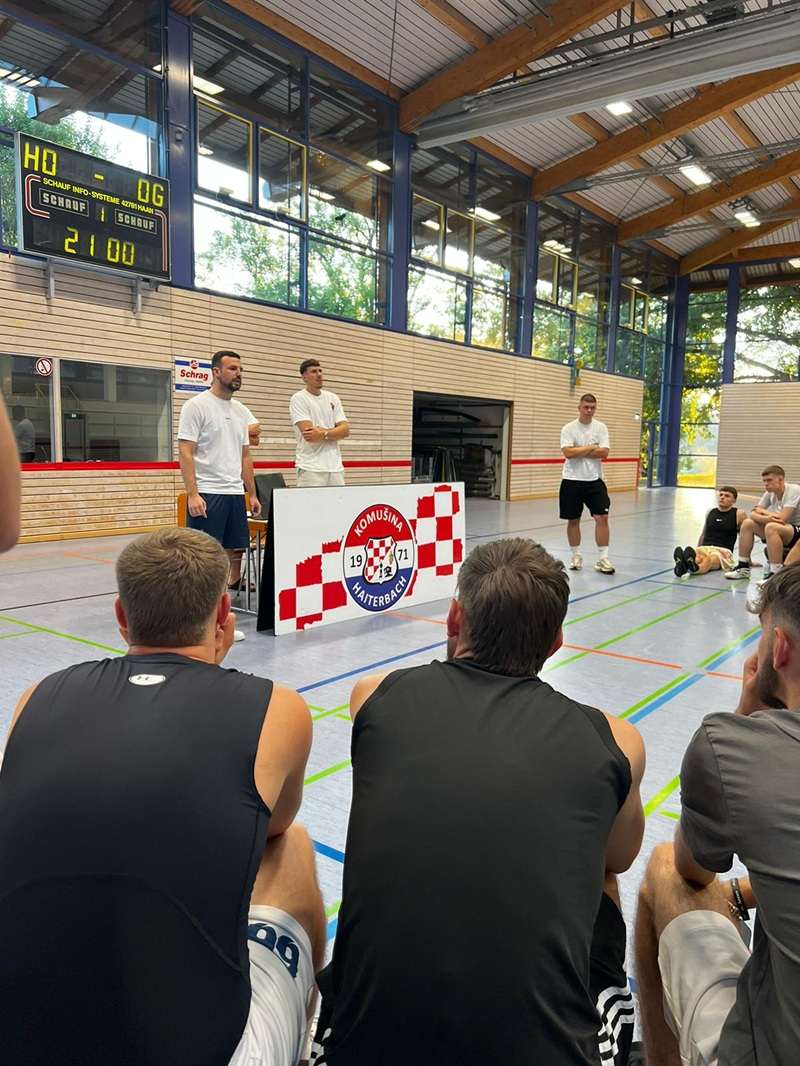 NBA PRVAK POSJETIO HAITERBACH I ODUŠEVIO MLADE: „Sigurno ću jednog dana odigrati utakmicu u dresu Komušine“ Vlatko Čančar u Haiterbachu / Fenix (KKK)